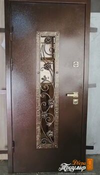 дверь с порошковым напылением и ковкой.JPG